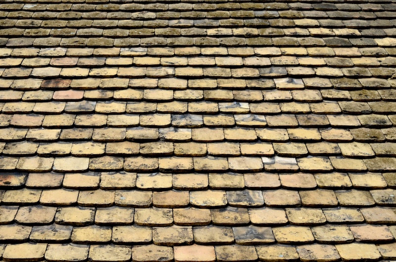 Tecken på att det kan vara läge för en takrenovering